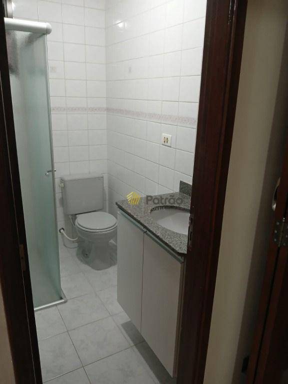 Apartamento para alugar com 3 quartos, 85m² - Foto 6