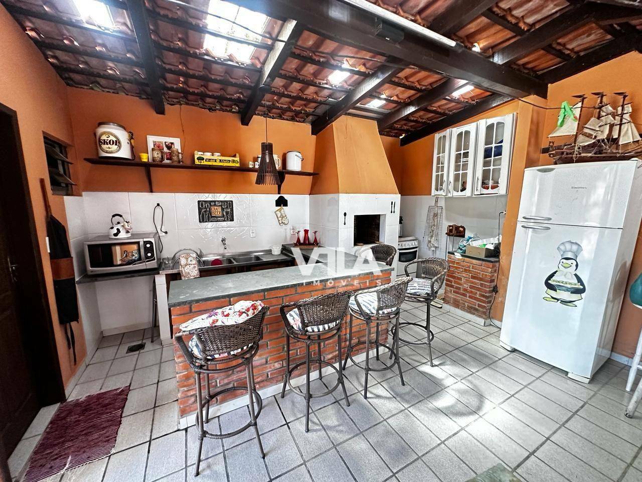 Casa à venda com 3 quartos, 229m² - Foto 9