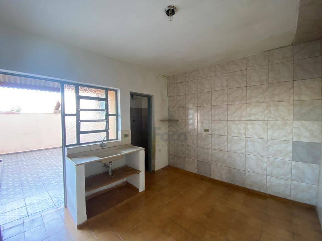 Casa à venda com 6 quartos, 179M2 - Foto 3