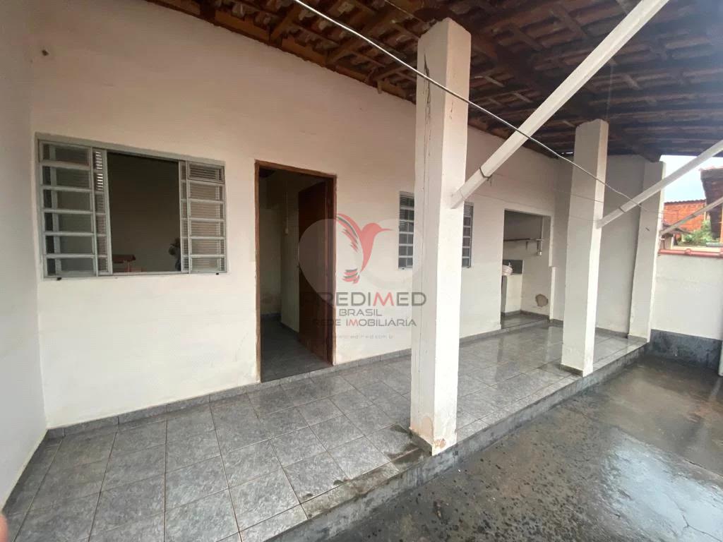 Casa à venda com 2 quartos, 139m² - Foto 14