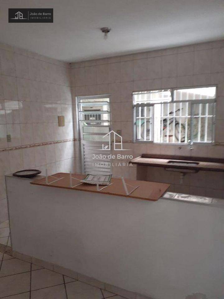 Sobrado à venda com 3 quartos, 200m² - Foto 13