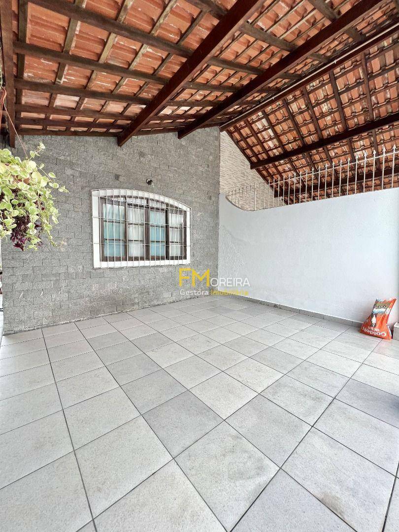 Casa à venda com 2 quartos, 104m² - Foto 1