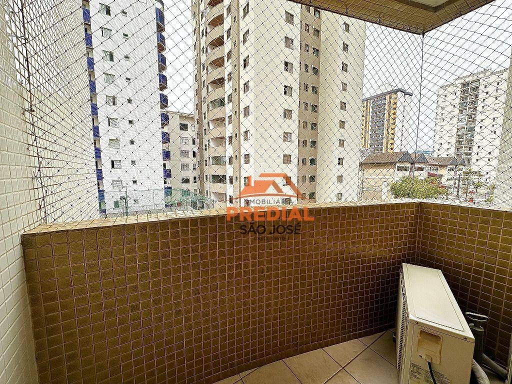 Apartamento à venda com 3 quartos, 108m² - Foto 12