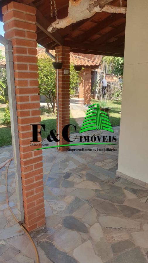 Chácara à venda com 5 quartos, 1000m² - Foto 2
