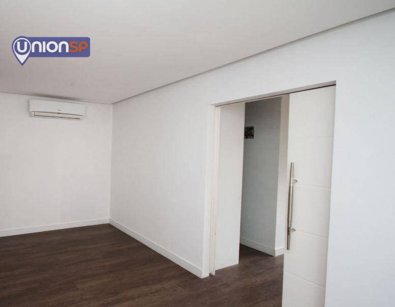 Apartamento à venda com 1 quarto, 38m² - Foto 2