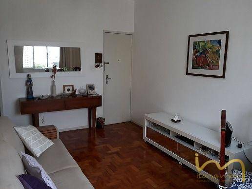 Apartamento à venda com 2 quartos, 70m² - Foto 1