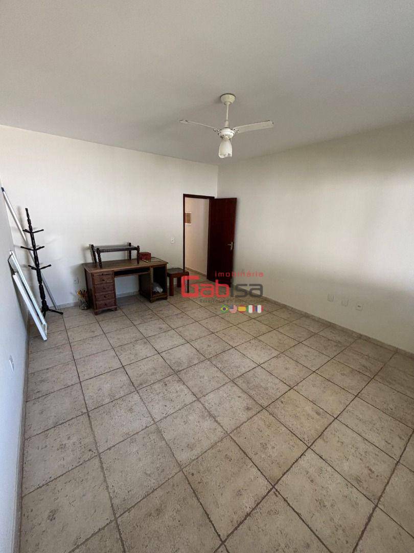 Casa à venda com 5 quartos, 300m² - Foto 16