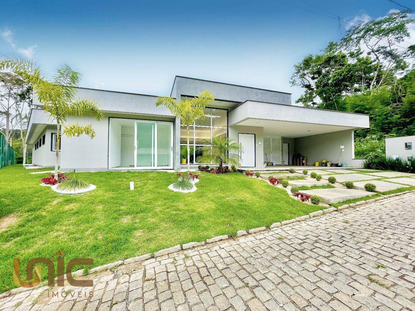 Casa de Condomínio à venda com 4 quartos, 400m² - Foto 1