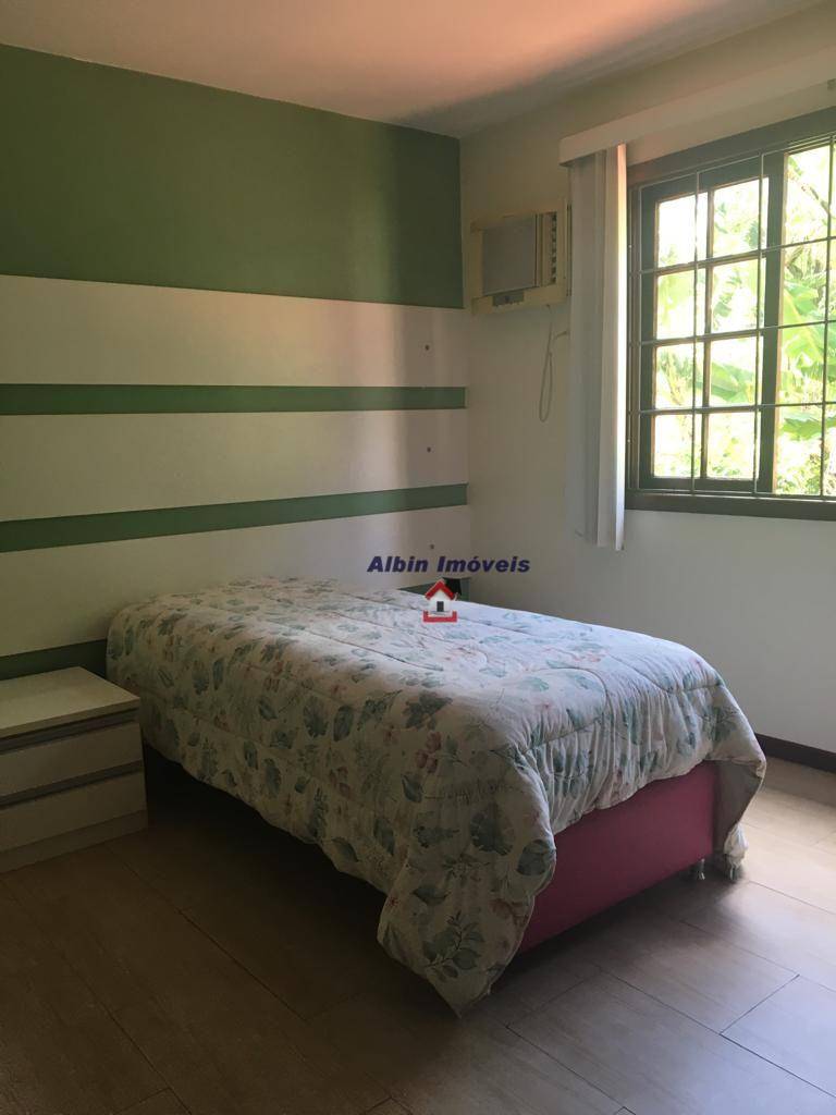 Casa à venda com 2 quartos, 90m² - Foto 10