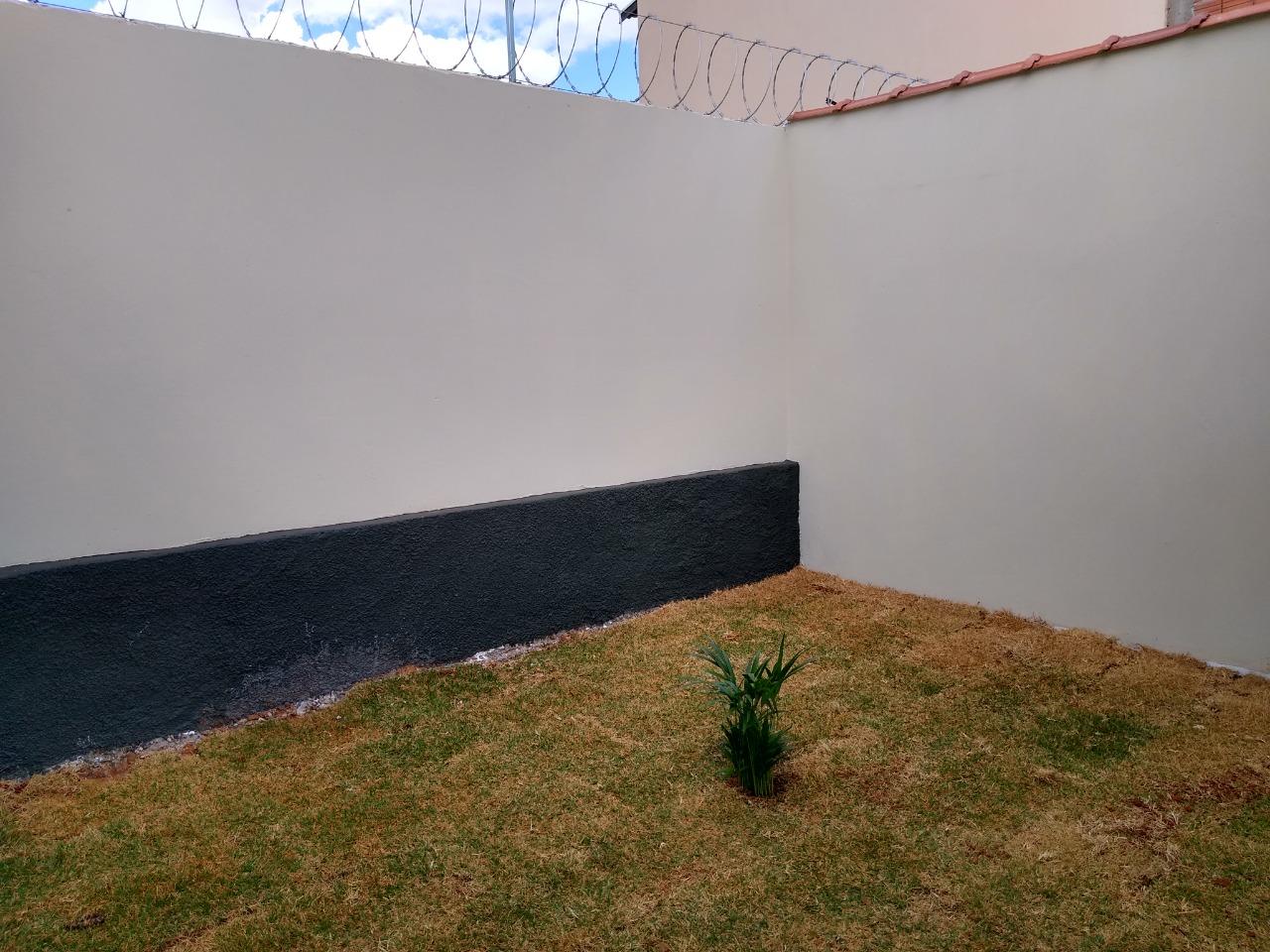 Casa à venda com 2 quartos, 56m² - Foto 2