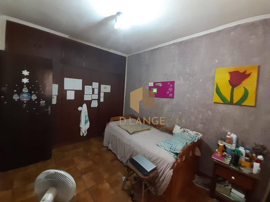 Casa à venda com 3 quartos, 230m² - Foto 11