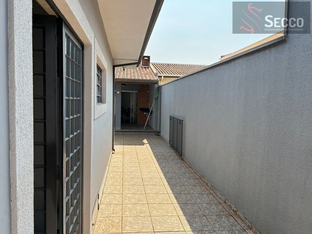 Casa à venda com 3 quartos, 1050m² - Foto 5