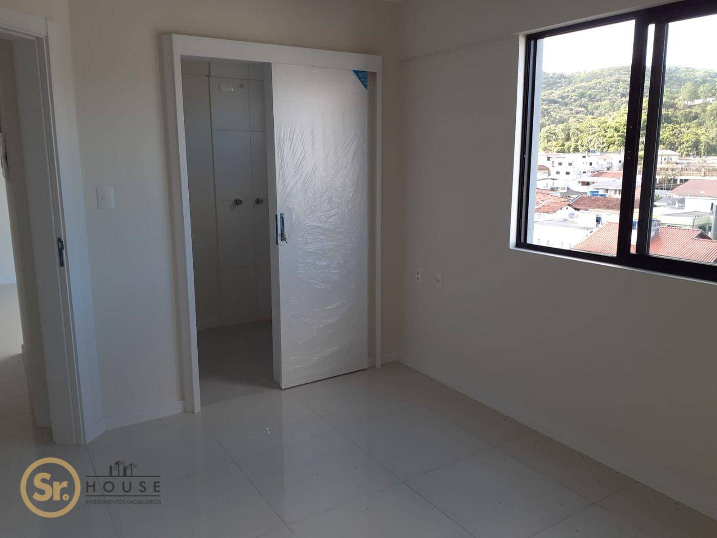 Apartamento à venda com 2 quartos, 79m² - Foto 6