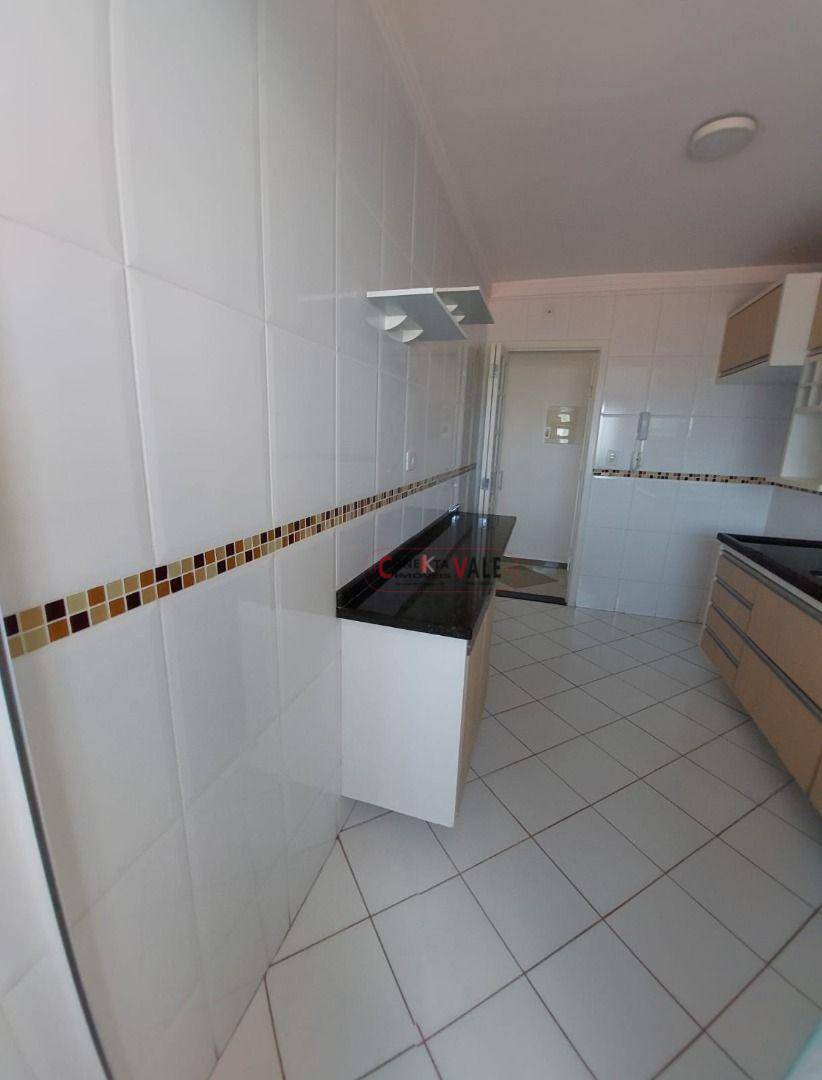 Apartamento à venda com 2 quartos, 72m² - Foto 6