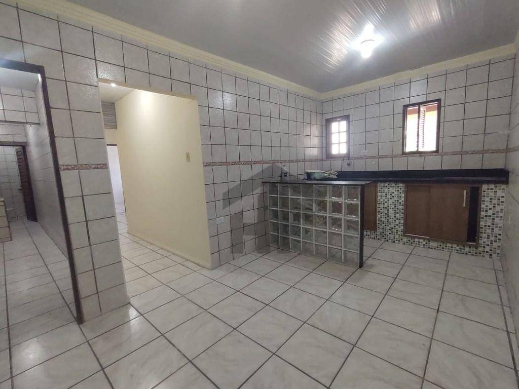 Casa à venda e aluguel com 3 quartos, 150m² - Foto 13
