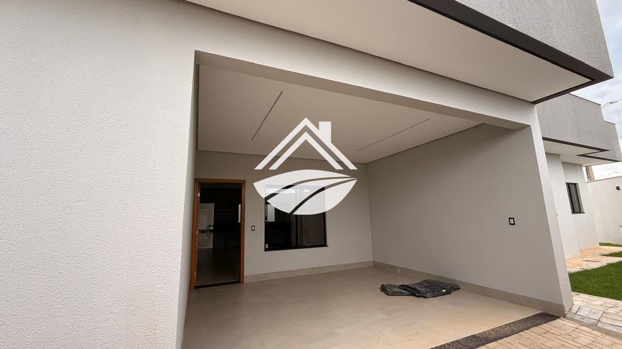 Casa à venda com 3 quartos, 176m² - Foto 1