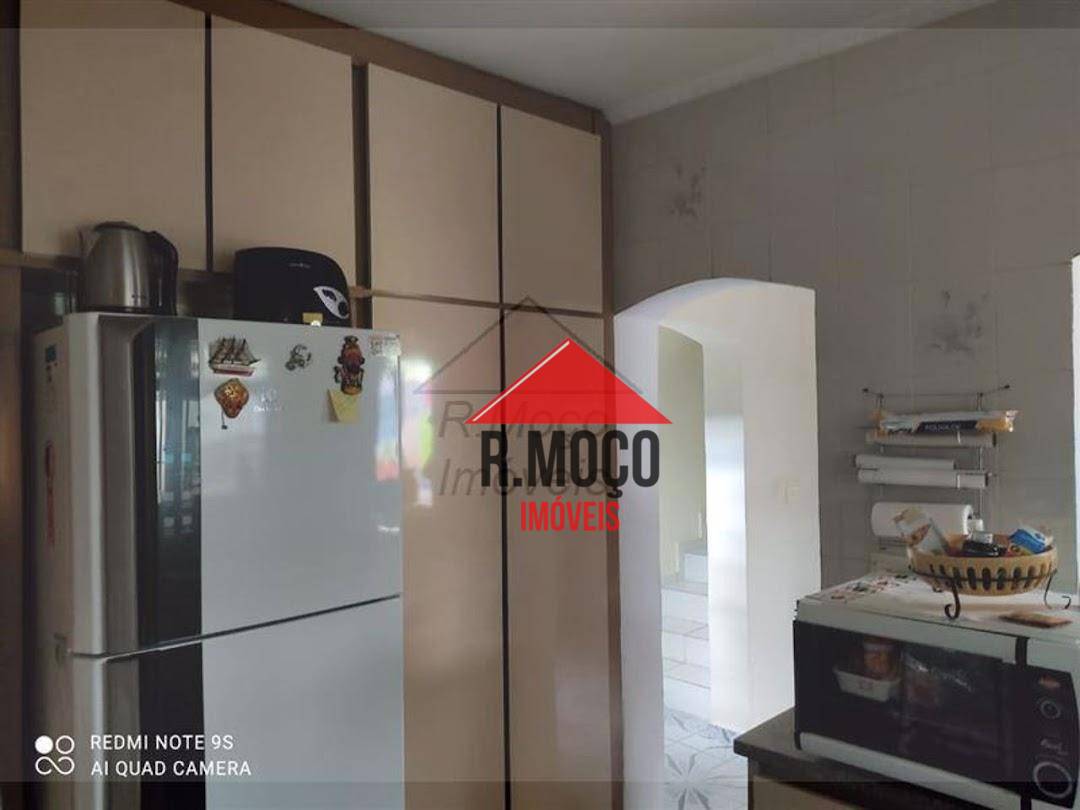 Sobrado à venda com 3 quartos, 249m² - Foto 13