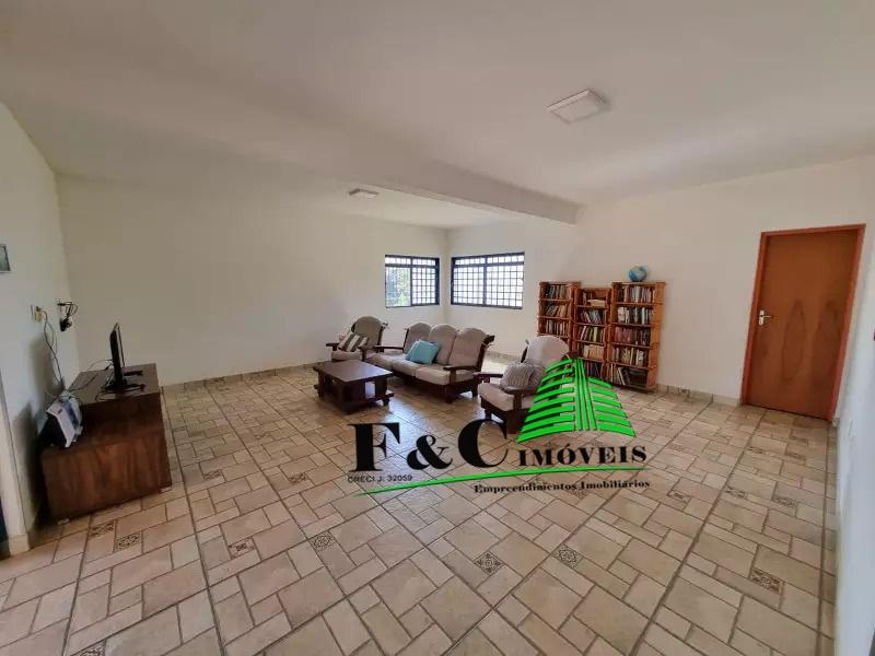 Chácara à venda com 8 quartos, 20000m² - Foto 18