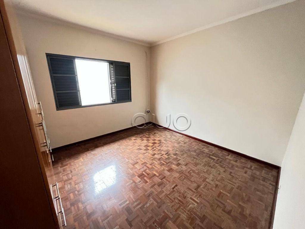 Casa à venda com 3 quartos, 200m² - Foto 18