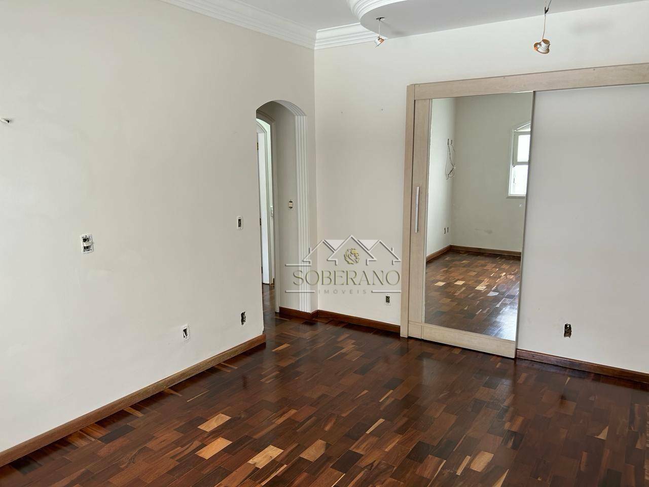 Sobrado para alugar com 4 quartos, 422m² - Foto 20