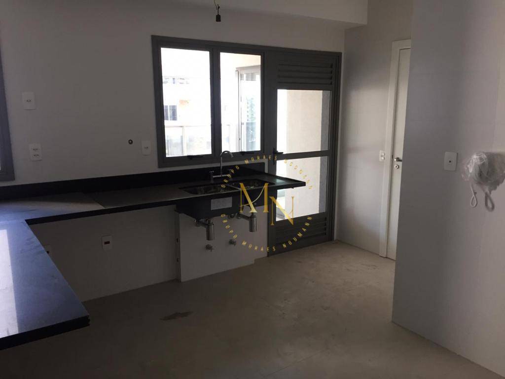 Apartamento à venda com 3 quartos, 192m² - Foto 3