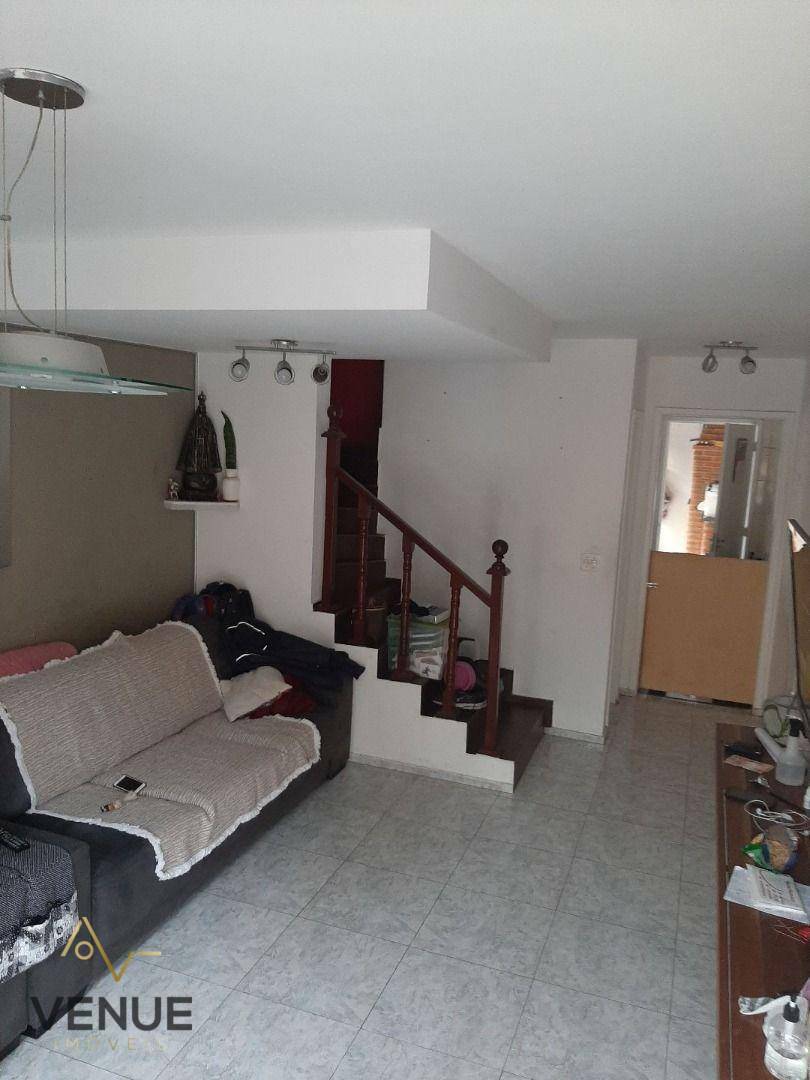 Sobrado à venda com 2 quartos, 82m² - Foto 1