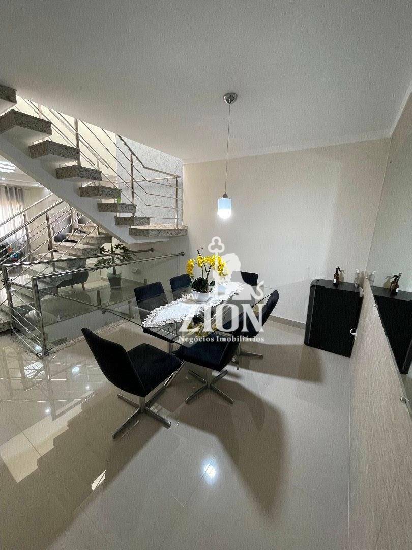 Sobrado à venda com 3 quartos, 180m² - Foto 3