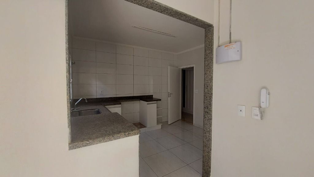 Casa à venda com 3 quartos, 200m² - Foto 7