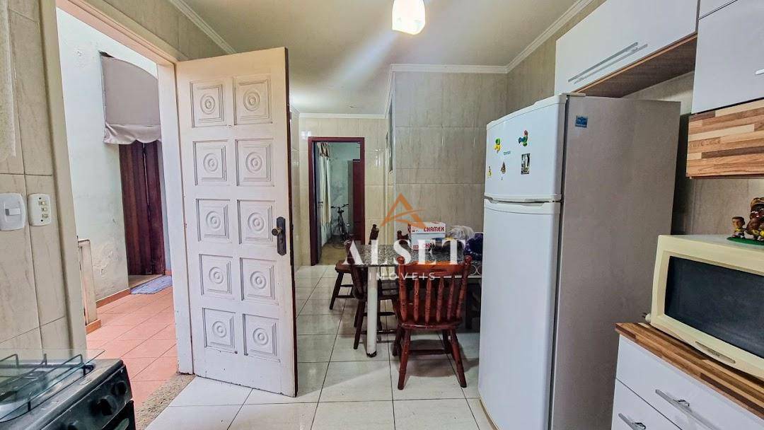 Sobrado à venda com 3 quartos, 220m² - Foto 36