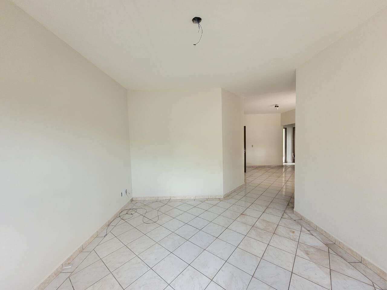 Casa à venda com 3 quartos, 180m² - Foto 6