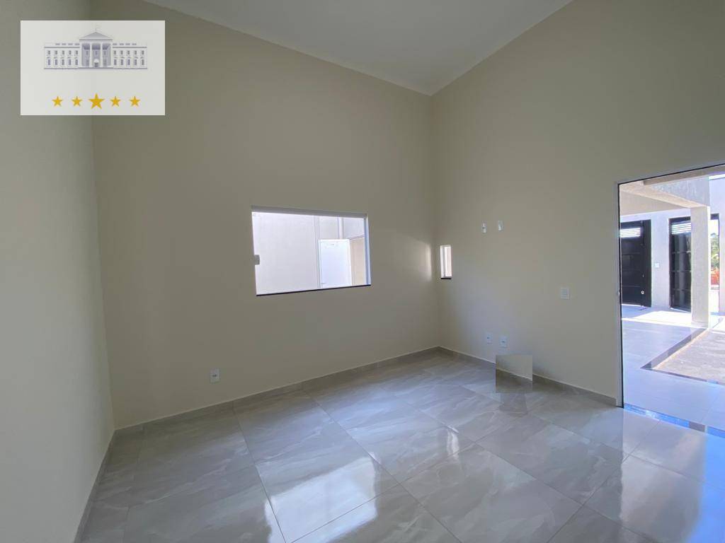 Casa à venda com 3 quartos, 135m² - Foto 2