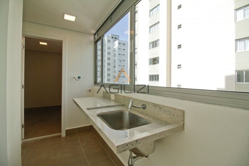 Apartamento à venda com 3 quartos, 198m² - Foto 19