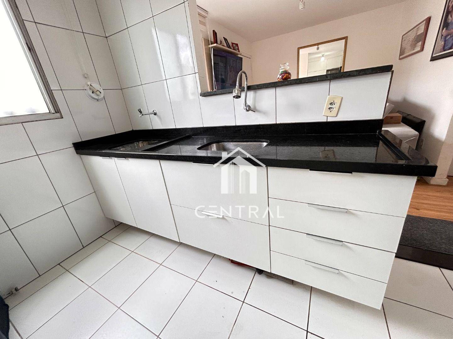 Apartamento à venda com 2 quartos, 42m² - Foto 17