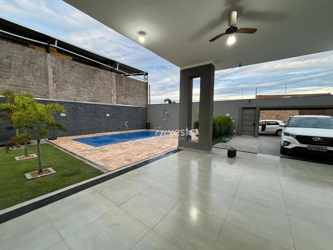 Casa à venda com 2 quartos, 130m² - Foto 1