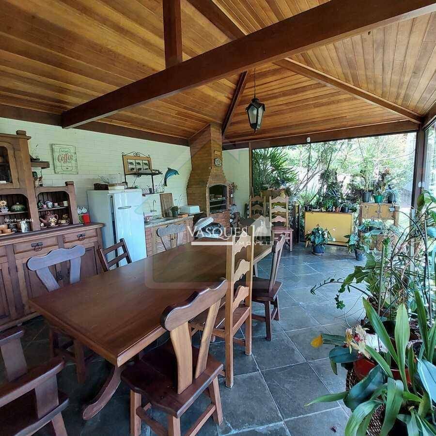 Casa à venda com 3 quartos, 316m² - Foto 26