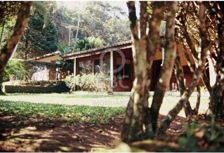 Chácara à venda com 4 quartos, 1750m² - Foto 2