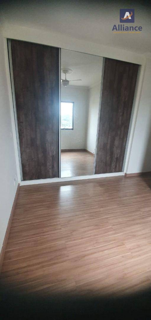 Apartamento à venda com 3 quartos, 87m² - Foto 11