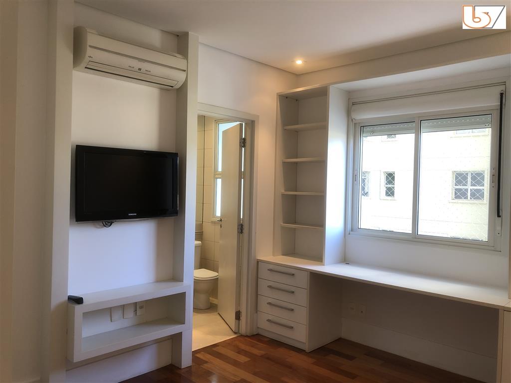 Apartamento para alugar com 3 quartos, 201m² - Foto 14