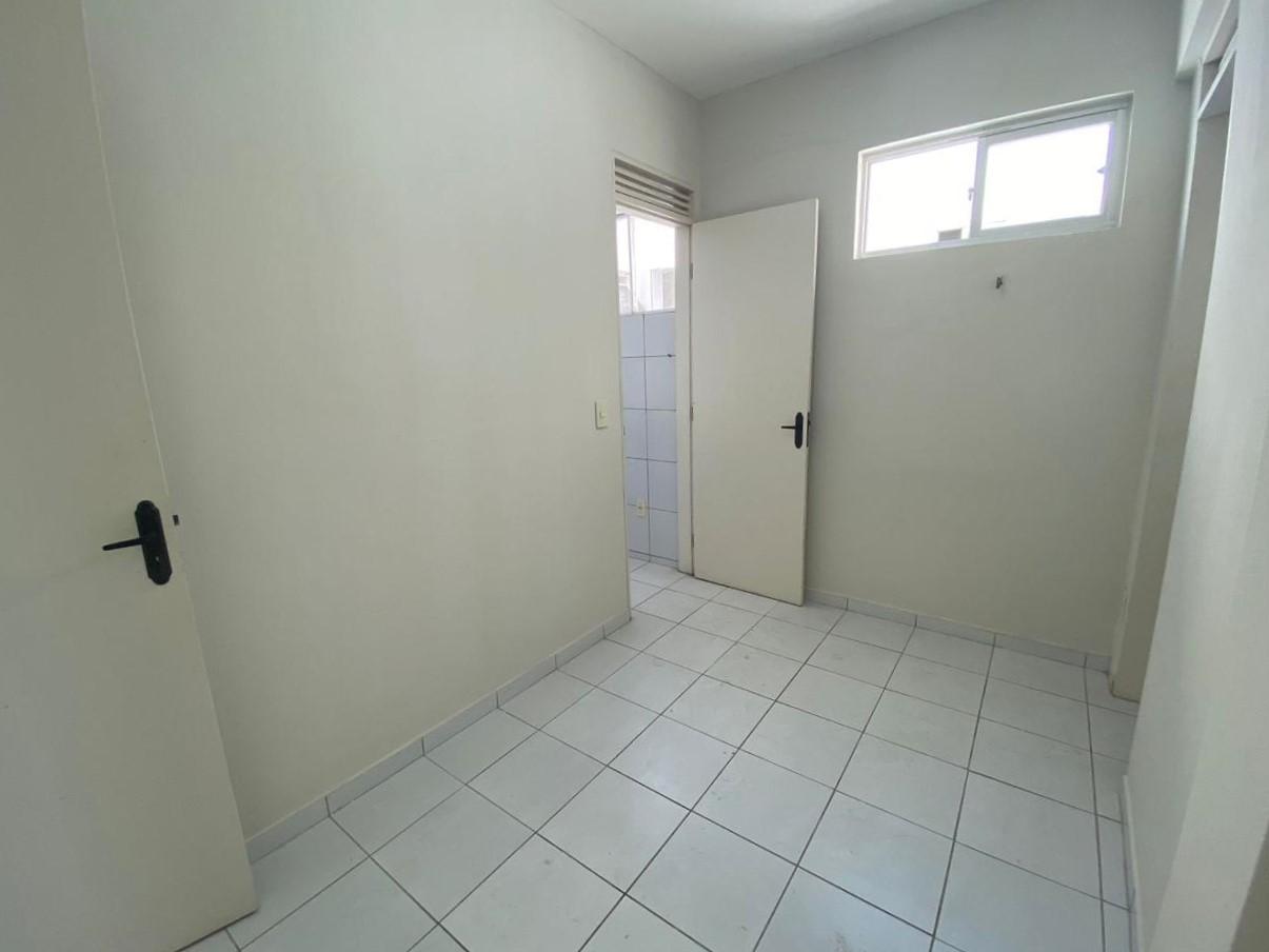 Apartamento à venda com 3 quartos, 66m² - Foto 3