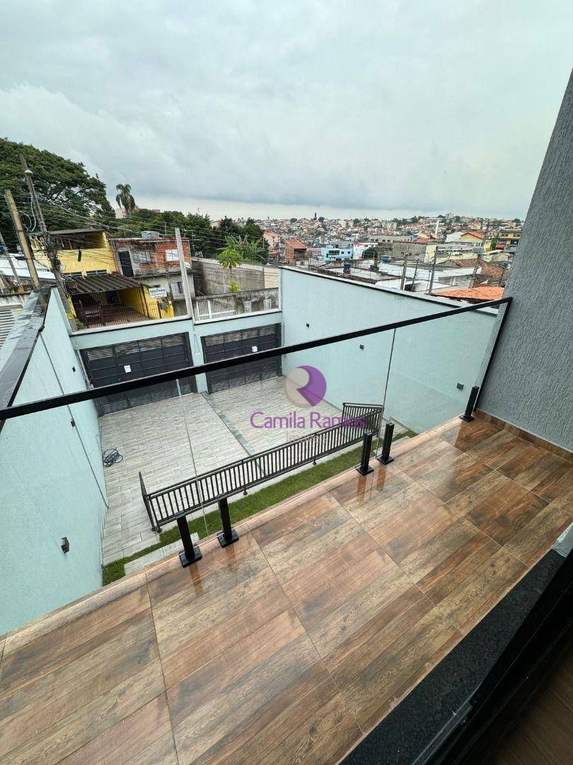 Sobrado à venda com 2 quartos, 100m² - Foto 1