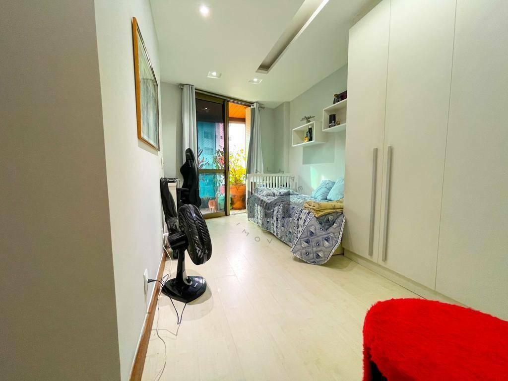 Apartamento à venda com 4 quartos, 200m² - Foto 15