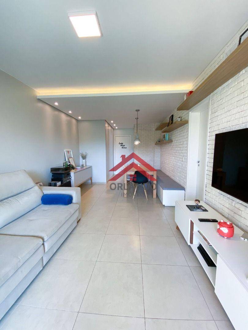 Apartamento à venda com 3 quartos, 97m² - Foto 2