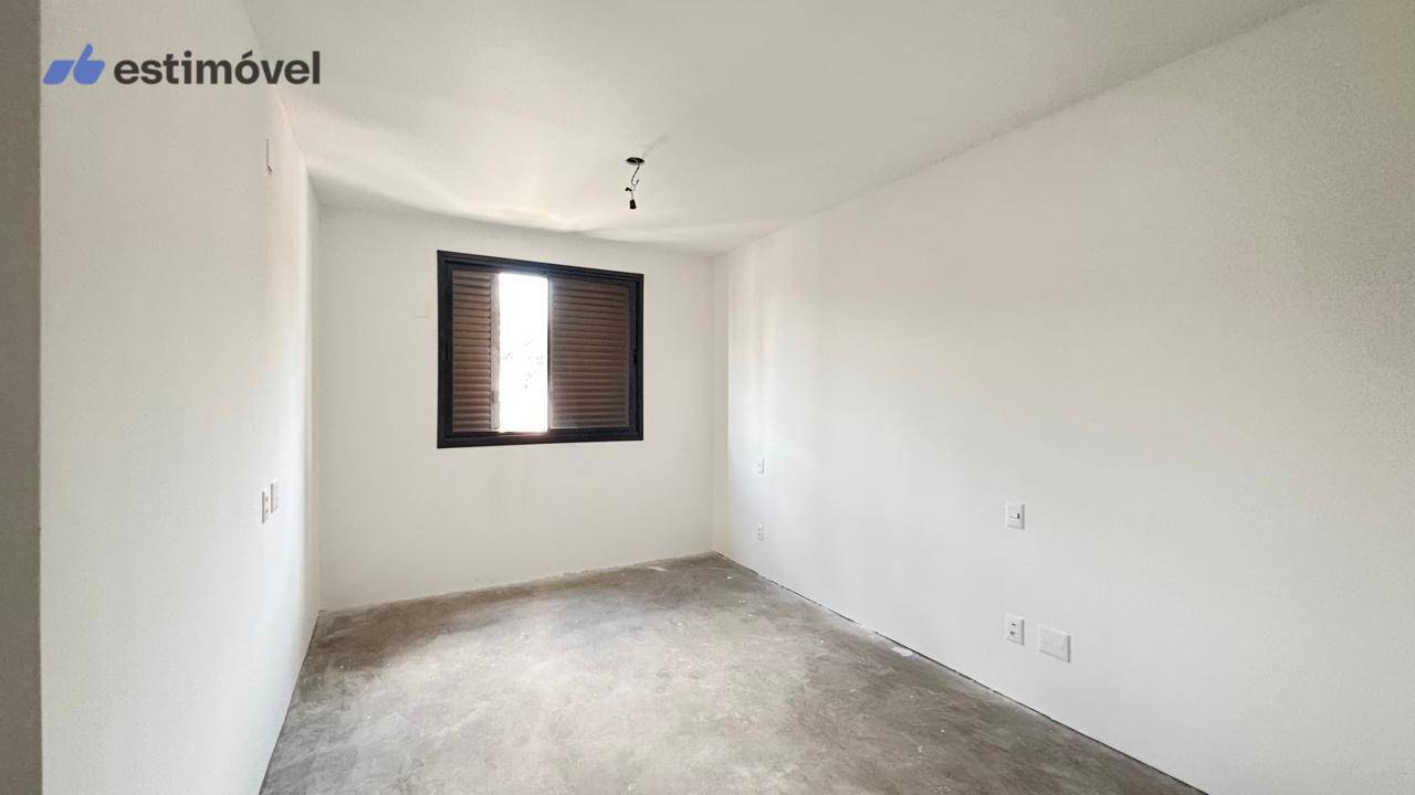 Apartamento à venda com 3 quartos, 218m² - Foto 7