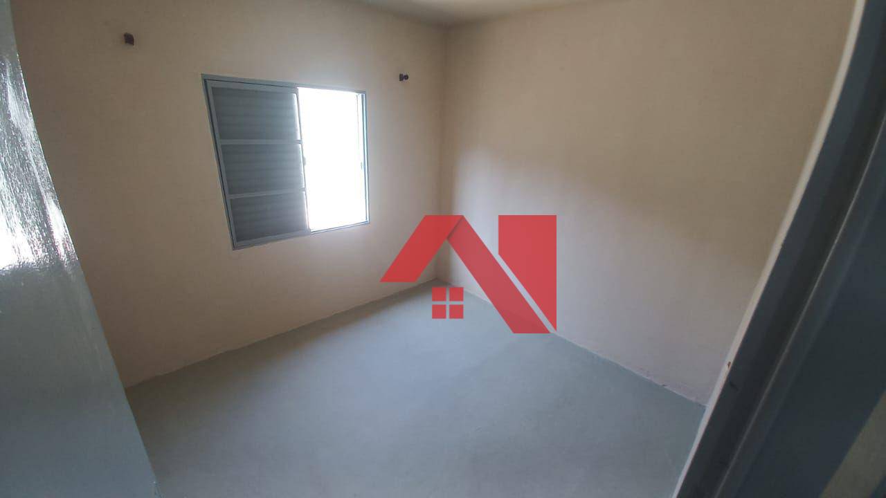 Casa para alugar com 2 quartos, 50m² - Foto 7
