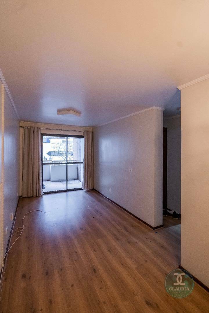 Apartamento à venda com 2 quartos, 73m² - Foto 4