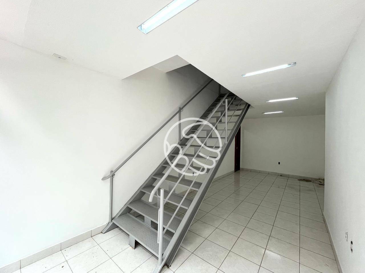 Loja-Salão, 600 m² - Foto 1