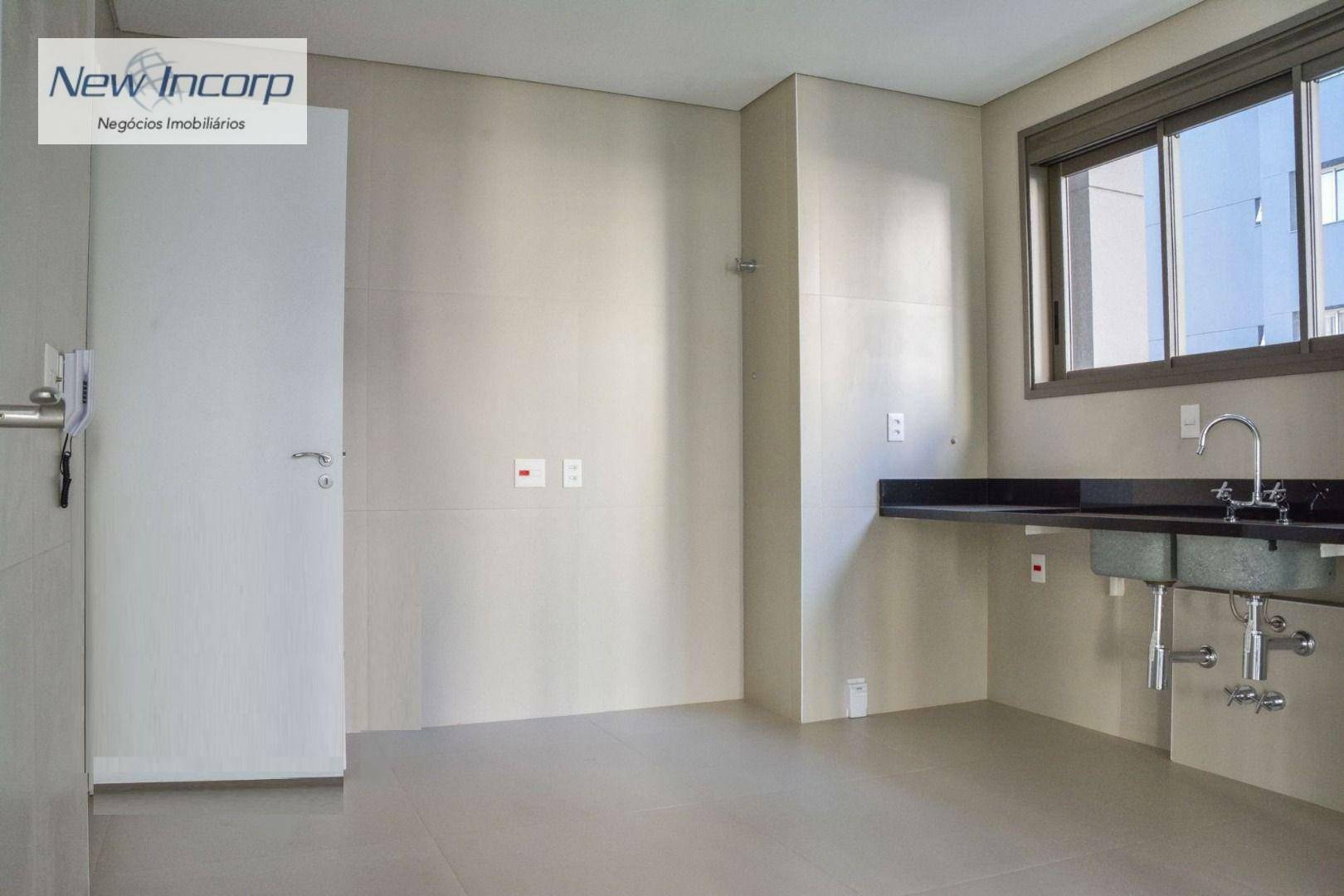 Apartamento à venda com 3 quartos, 270m² - Foto 6