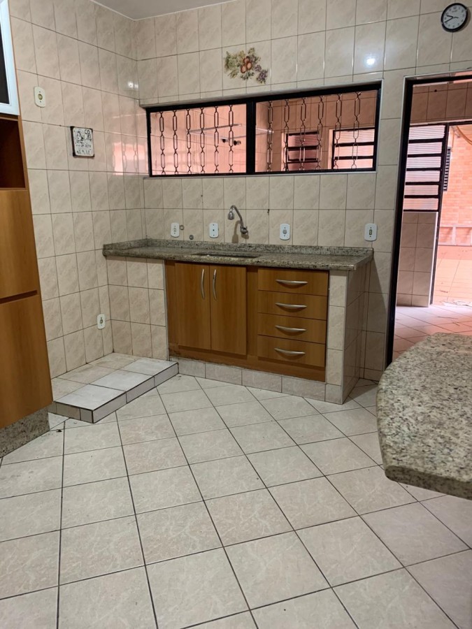 Casa à venda com 3 quartos, 260m² - Foto 10