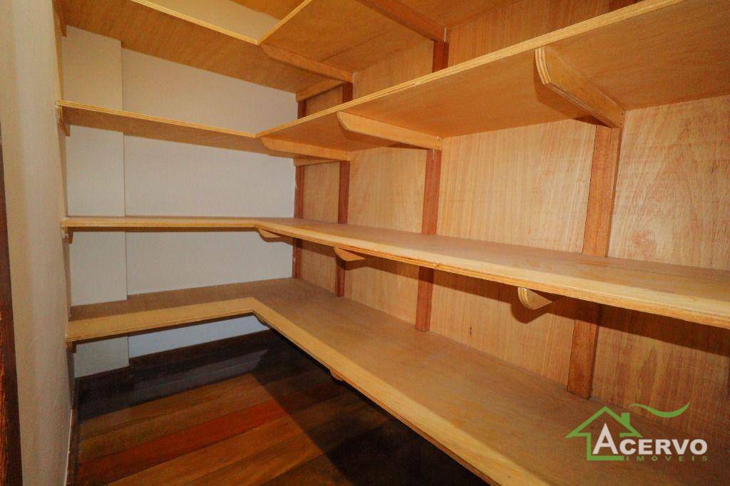 Apartamento para alugar com 3 quartos, 147m² - Foto 17