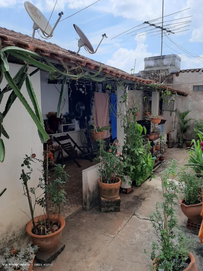 Casa à venda com 5 quartos, 300m² - Foto 18